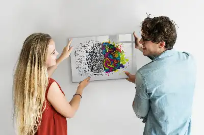 Magnetisk tavla med penna och motiv av hjärnabstraktion