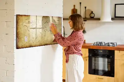 Gammal världskarta magnetisk tavla med penna