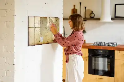Gammal världskarta magnetisk tavla med penna