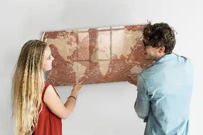 Magnetisk världskarta med penna och tegelmönster