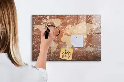 Magnetisk världskarta med penna och tegelmönster