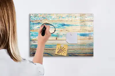 Magnetisk tavla med penna i repat trä