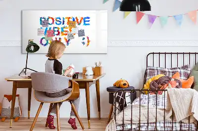 Magnetisk tavla med penna med motiv av ett positivt citat
