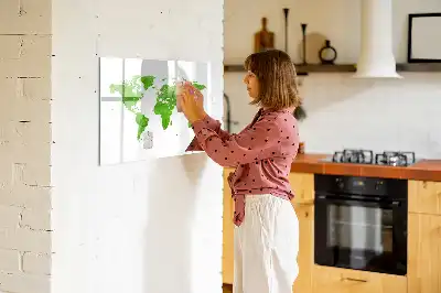 Magnetisk tavla med penna karta med motiv av grönt gräs