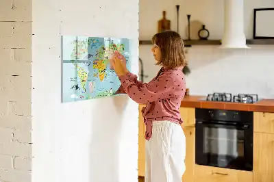Magnetisk rittavla med motiv av världskarta och djur