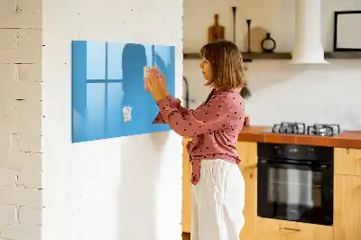 Magnetisk tavla med penna ljusblå
