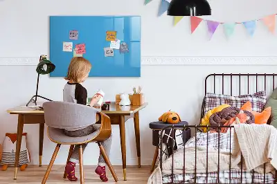 Magnetisk tavla med penna ljusblå