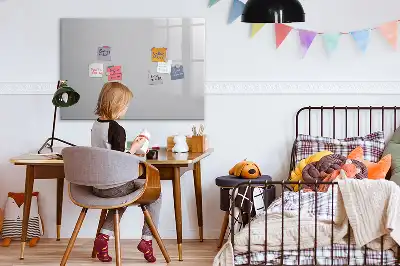 Magnetisk tavla med penna ljusgrå