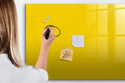 Magnetisk tavla med penna ljusgul