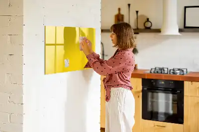 Magnetisk tavla med penna ljusgul