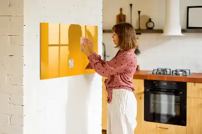 Magnetisk rittavla i guldgul färg