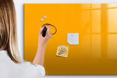 Magnetisk rittavla i guldgul färg