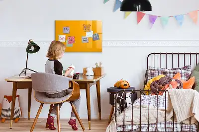 Magnetisk rittavla i guldgul färg
