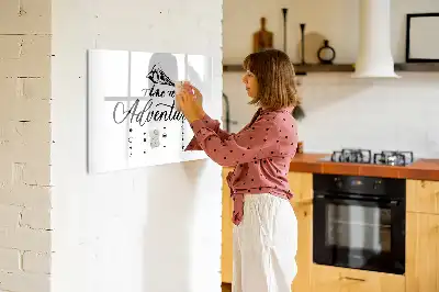 Magnetisk tavla med penna äventyrstema