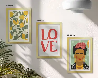 Triptyk med citröner och Frida Kahlo-porträtt tavla med ram och inskriptionen LOVE