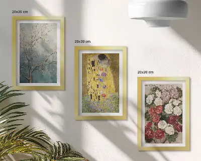 Tavelvägg med 3 tavlor med motiv av blommor och träd i Gustav Klimts stil