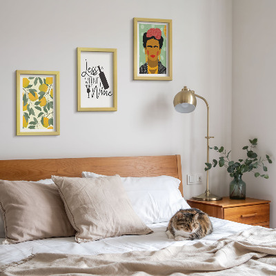 Posterpaket Porträtt av Frida Kahlo med citroner och vinflaska