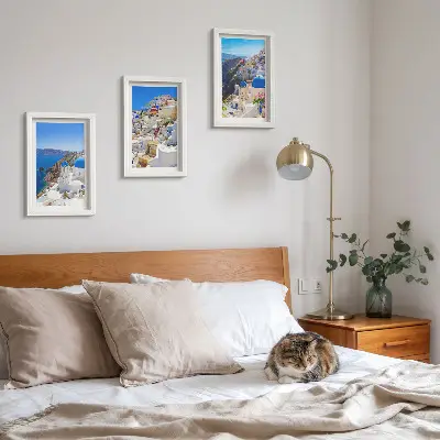 Posterpaket landskapsarkitektur med utsikt över staden Oia på Santorini i Grekland