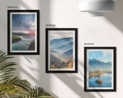 Posterpaket Pittoreska bergslandskap och vattenfall i naturen