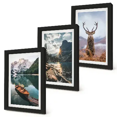 Triptyk tavla med ram bergsjömotiv med båt, solnedgång och hjort i naturen
