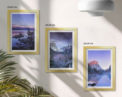 Posterpaket Bergslandskap i skymningen, utsikt över vattnet