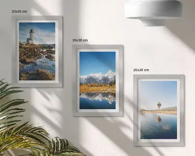Posterpaket med naturmotiv av fyr, berg, sjö och ballong
