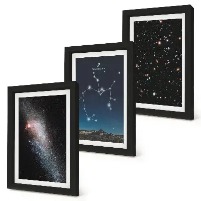 Triptyk tavla med ram med motiv av galaxer, konstellationer och stjärntecknet skytten