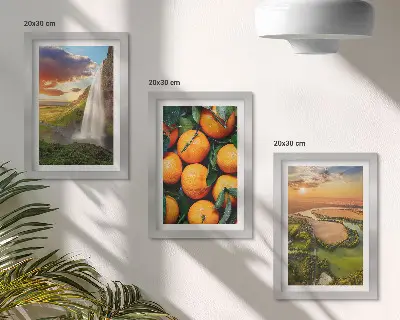 Vattenfall och berg i italienskt landskap med solnedgång triptyk med ram