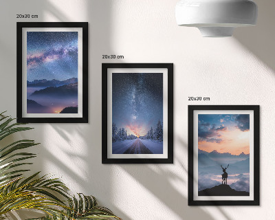 Triptyk tavla med ram Natthimmel, berg, landskap i dimma och rådjur