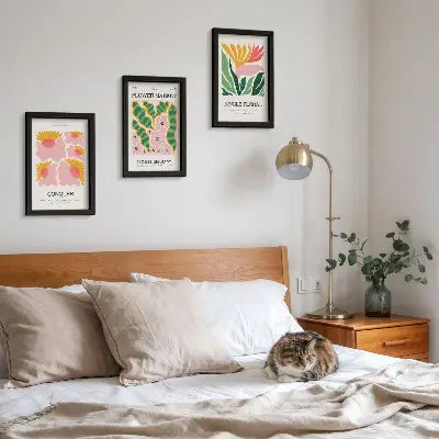 Posterpaket med motiv av blommor och blad i modern stil