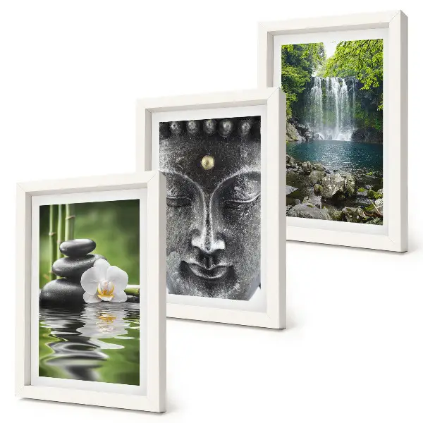 Triptyk med ram tavla med motiv av stenar, vatten och Buddha som symboliserar naturens harmoni