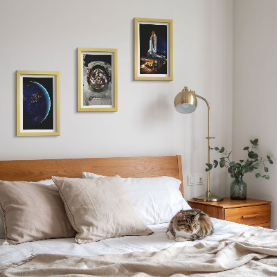 Tavelvägg med 3 tavlor Rymdvyer med jorden, astronaut och raket