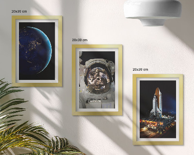 Tavelvägg med 3 tavlor Rymdvyer med jorden, astronaut och raket