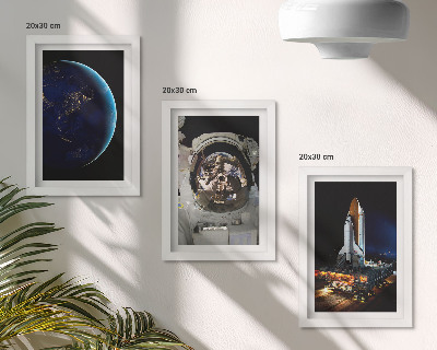 Tavelvägg med 3 tavlor Rymdvyer med jorden, astronaut och raket
