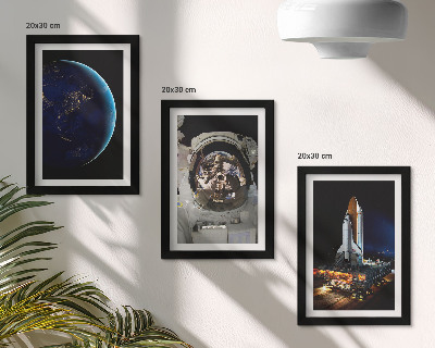 Tavelvägg med 3 tavlor Rymdvyer med jorden, astronaut och raket