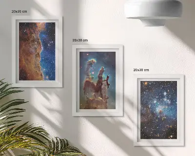 Triptyk med rymdlandskap tavla med galaxer och nebulosor inklusive ram