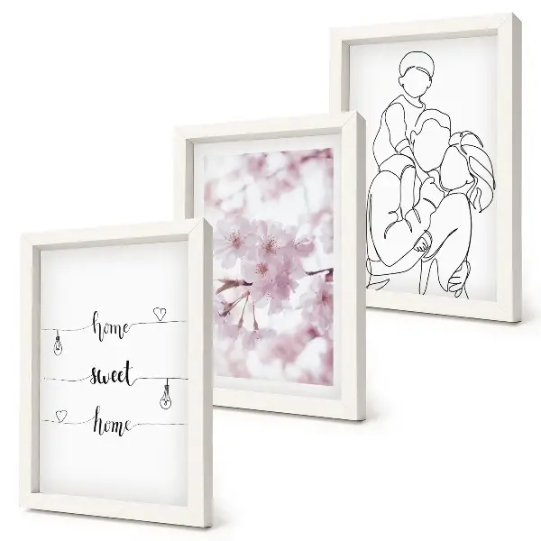 Tavelvägg med 3 tavlor med blommor och familjemotiv i minimalistisk design
