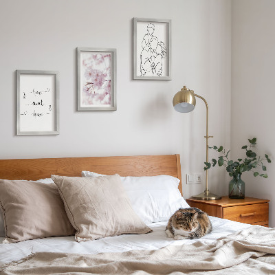 Tavelvägg med 3 tavlor Blommor och familj i minimalistisk design