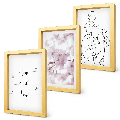 Tavelvägg med 3 tavlor med blommor och familjemotiv i minimalistisk design