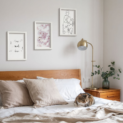 Tavelvägg med 3 tavlor Blommor och familj i minimalistisk design