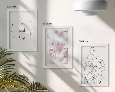 Tavelvägg med 3 tavlor med blommor och familjemotiv i minimalistisk design