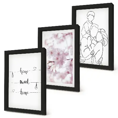 Tavelvägg med 3 tavlor med blommor och familjemotiv i minimalistisk design
