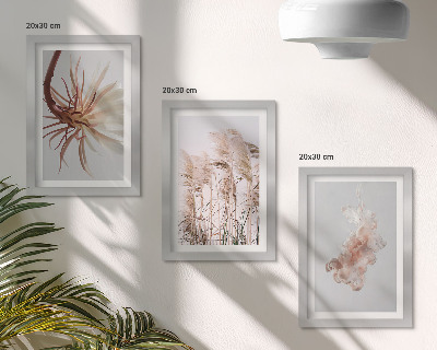 Posterpaket Blommor och gräs mot en ljus bakgrund i en harmonisk uppsättning