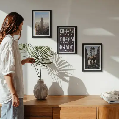 Triptyk med tavlor landskap av New York City med ett inspirerande citat och ram