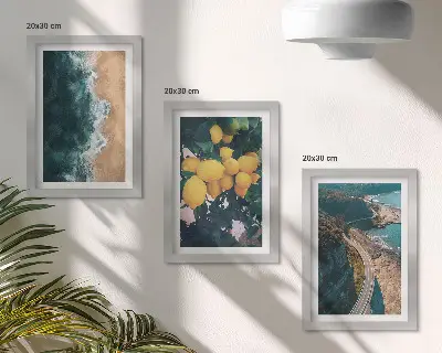 Triptyk med ram tavla med motiv av havsstrand, citroner, bergslandskap och kustväg