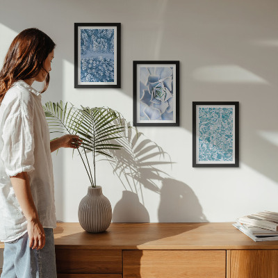 Posterpaket Vinterskog blå blomma blå vattenyta