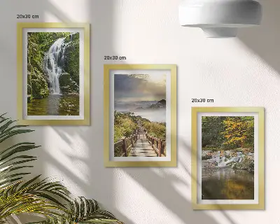 Triptyk med vattenfall, berg, molnstigar och höstvyer tavla med ram