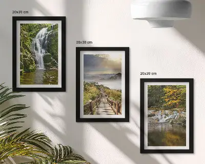 Triptyk med vattenfall, berg, molnstigar och höstvyer tavla med ram