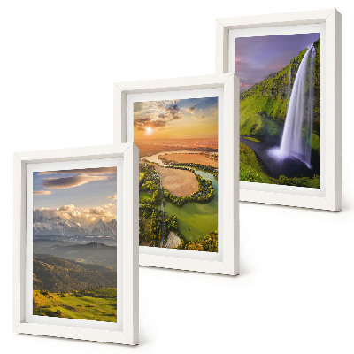 Posterpaket Utsikt över bergsflod och vattenfall i naturen