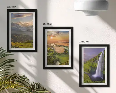 Posterpaket med motiv av bergsflod och vattenfall i naturen